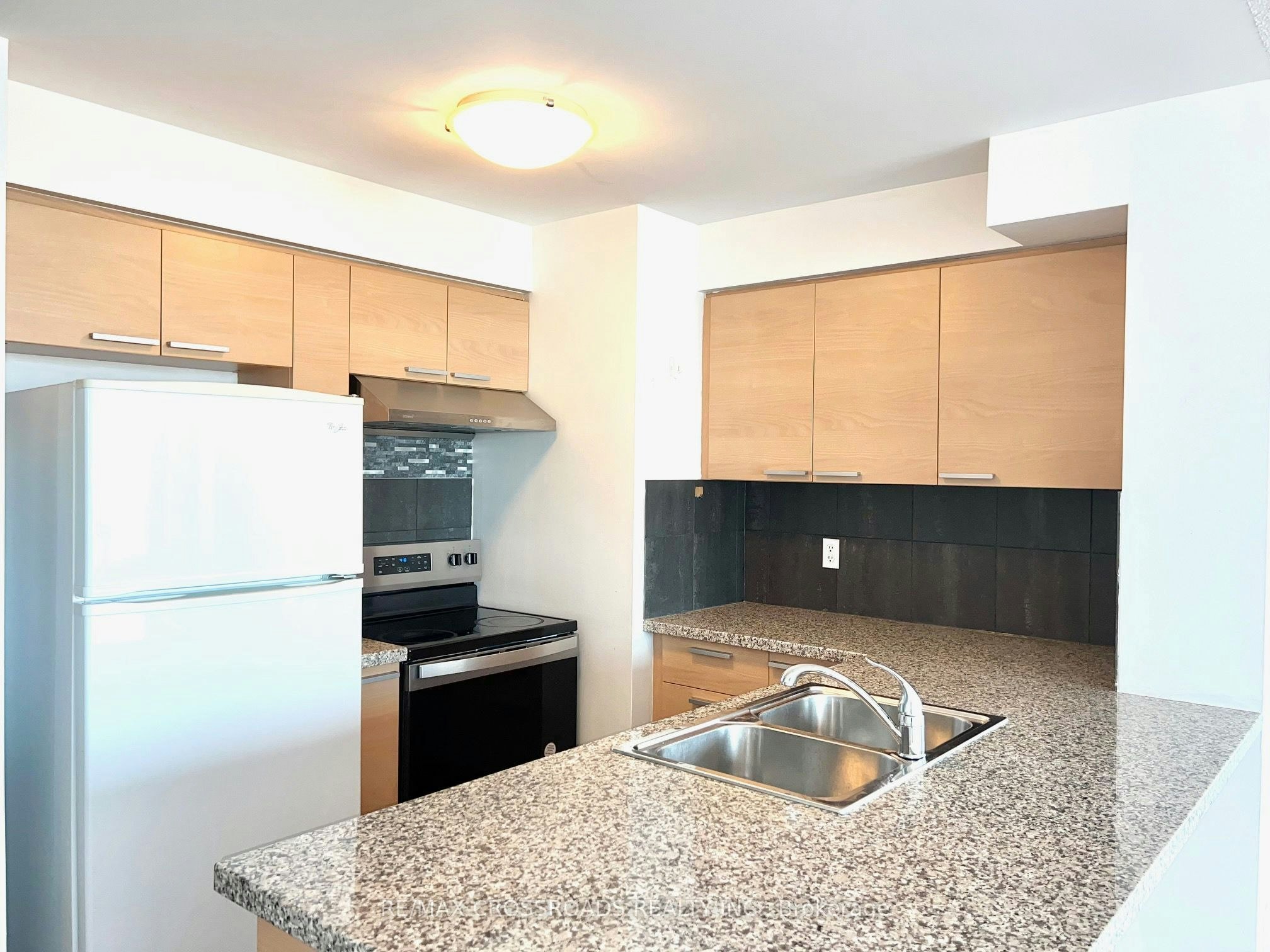 Ph 10-16 Harrison Garden Boulevard, Toronto, ON, M2N 7J6 - 3