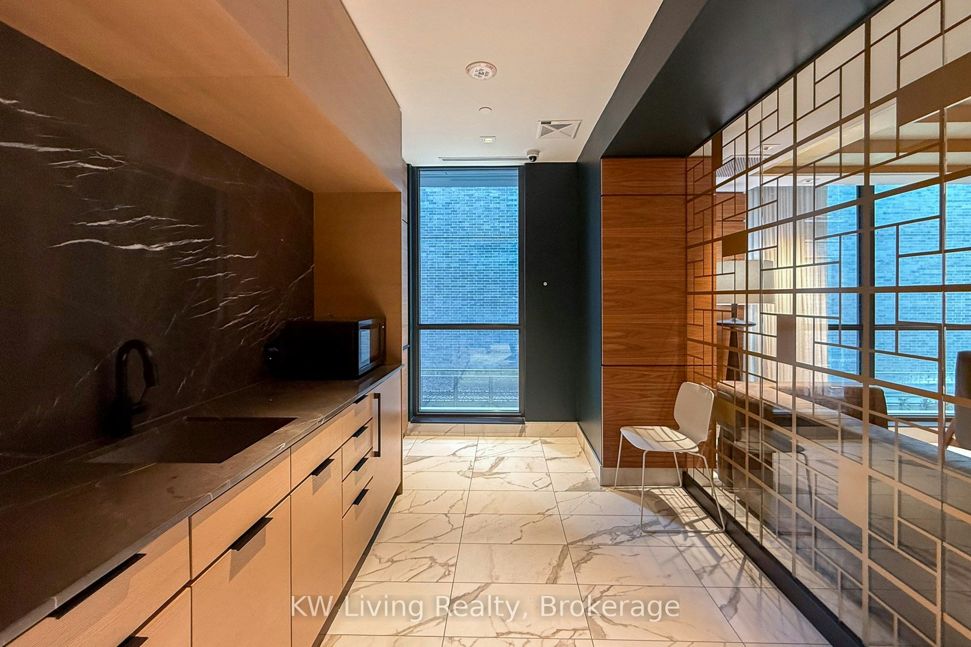 902-327 King Street W, Toronto, ON, M5V 0W7 - 26