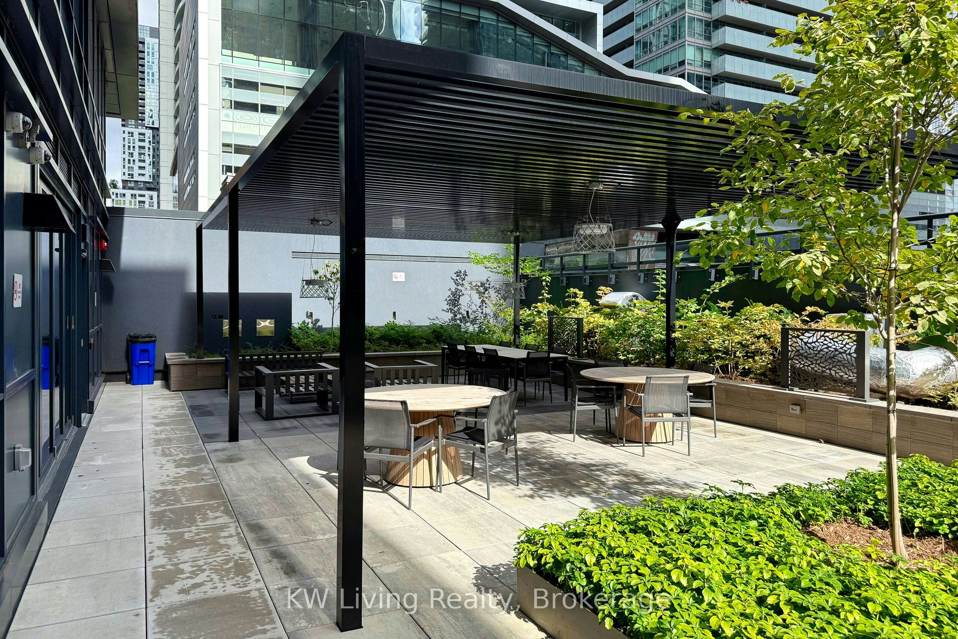 902-327 King Street W, Toronto, ON, M5V 0W7 - 17