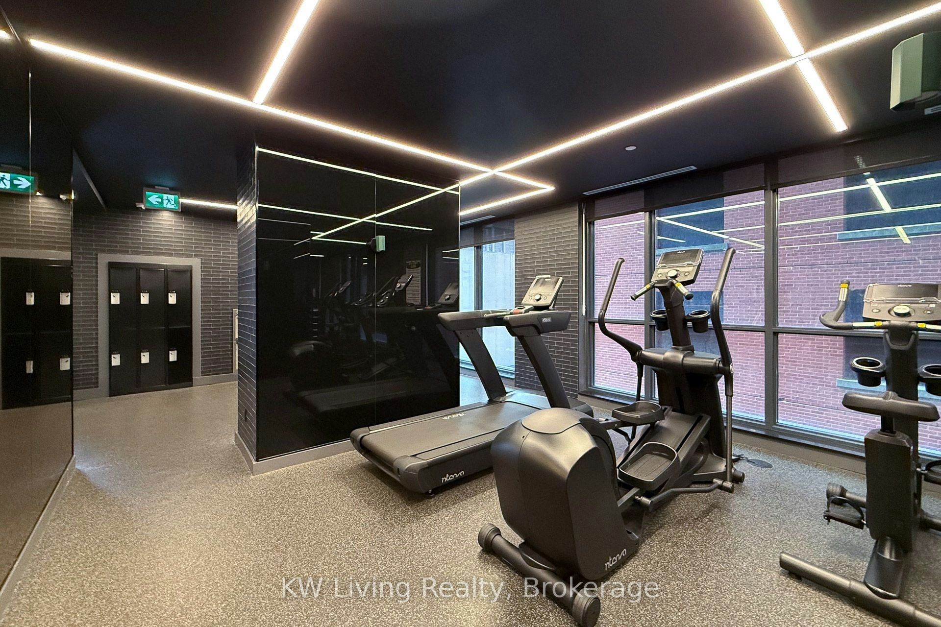 902-327 King Street W, Toronto, ON, M5V 0W7 - 22