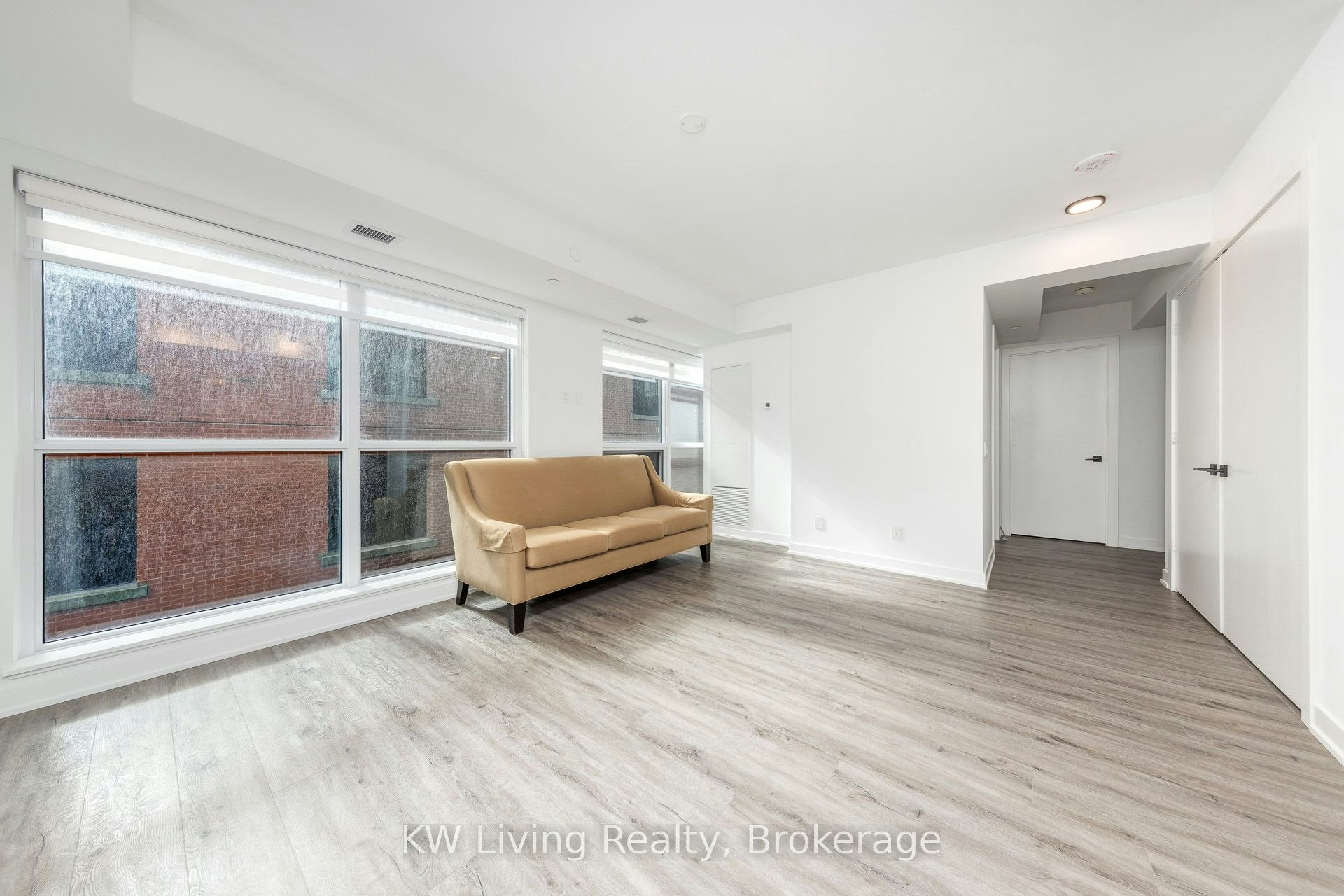 902-327 King Street W, Toronto, ON, M5V 0W7 - 7