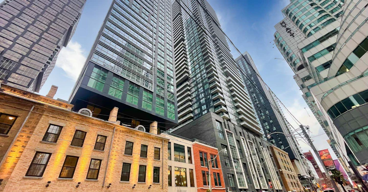 902-327 King Street W, Toronto, ON, M5V 0W7 - 32