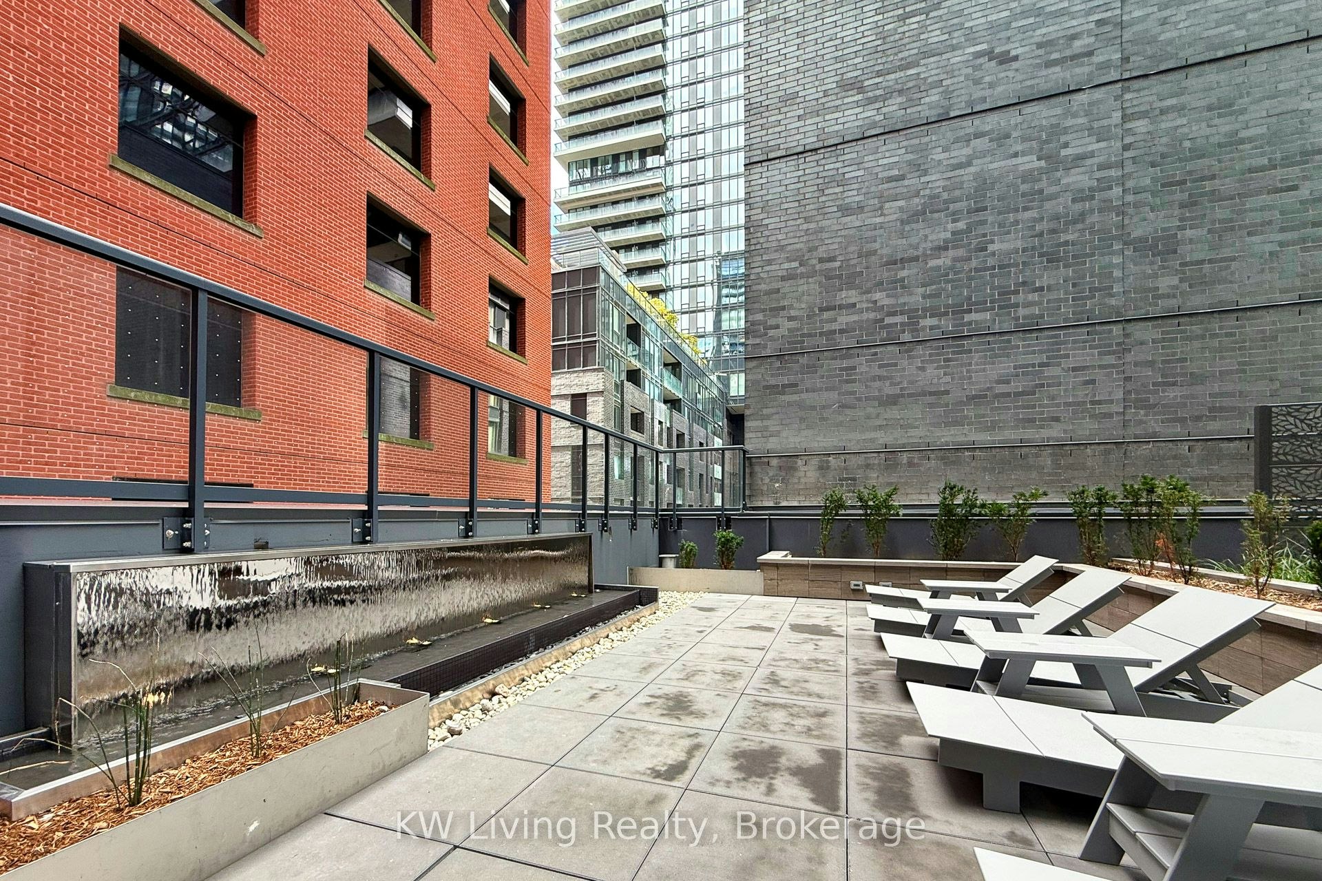 902-327 King Street W, Toronto, ON, M5V 0W7 - 18