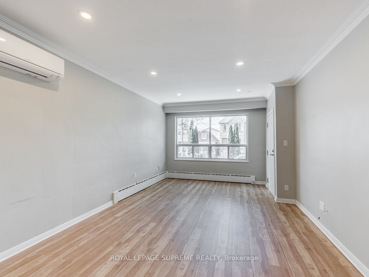 77 Greensides Avenue, Toronto, ON, M6G 3P8 - 4