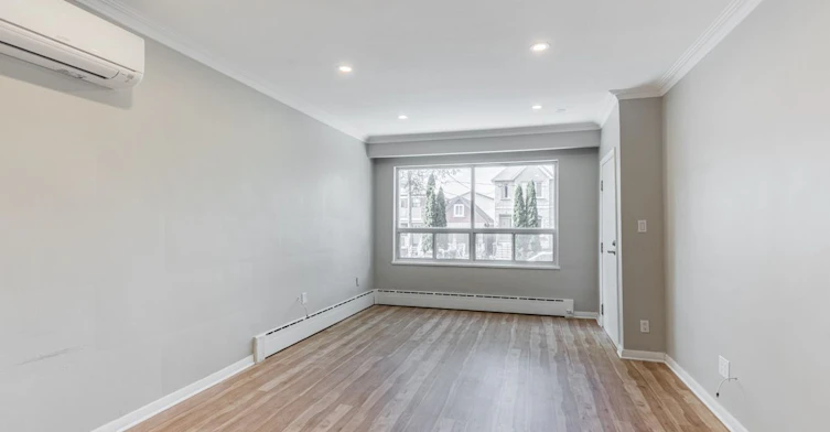 77 Greensides Avenue, Toronto, ON, M6G 3P8 - 4