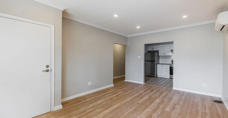 77 Greensides Avenue, Toronto, ON, M6G 3P8 - 5