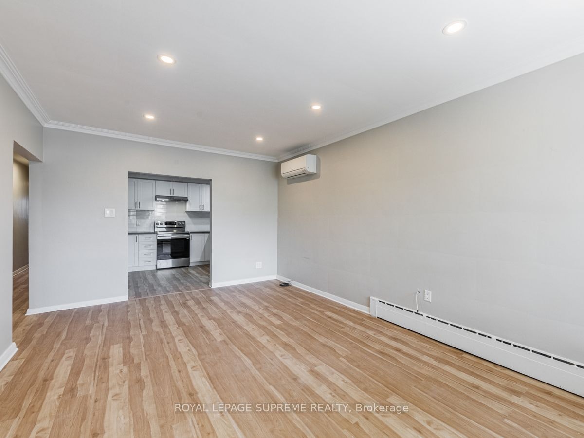 77 Greensides Avenue, Toronto, ON, M6G 3P8 - 7