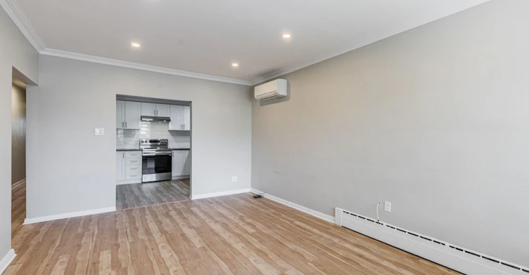 77 Greensides Avenue, Toronto, ON, M6G 3P8 - 7