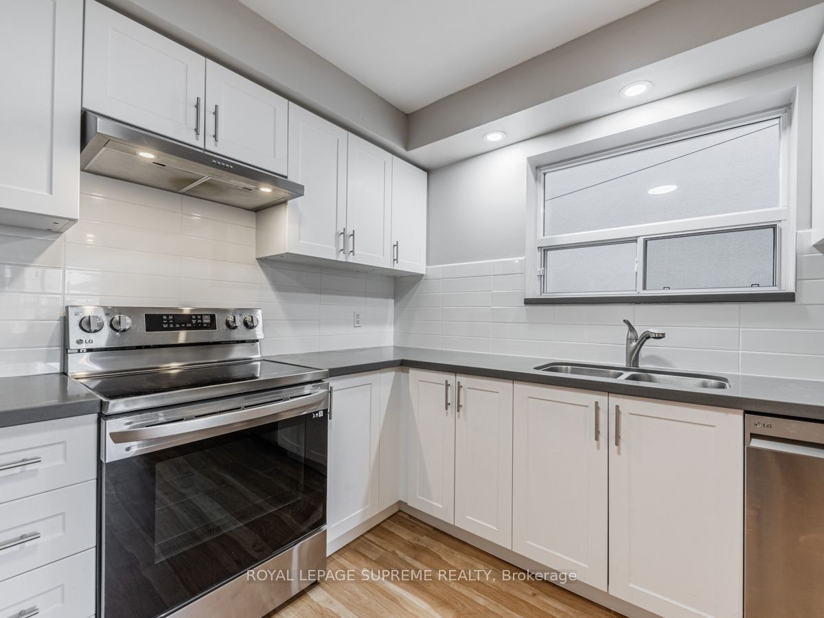 77 Greensides Avenue, Toronto, ON, M6G 3P8 - 11