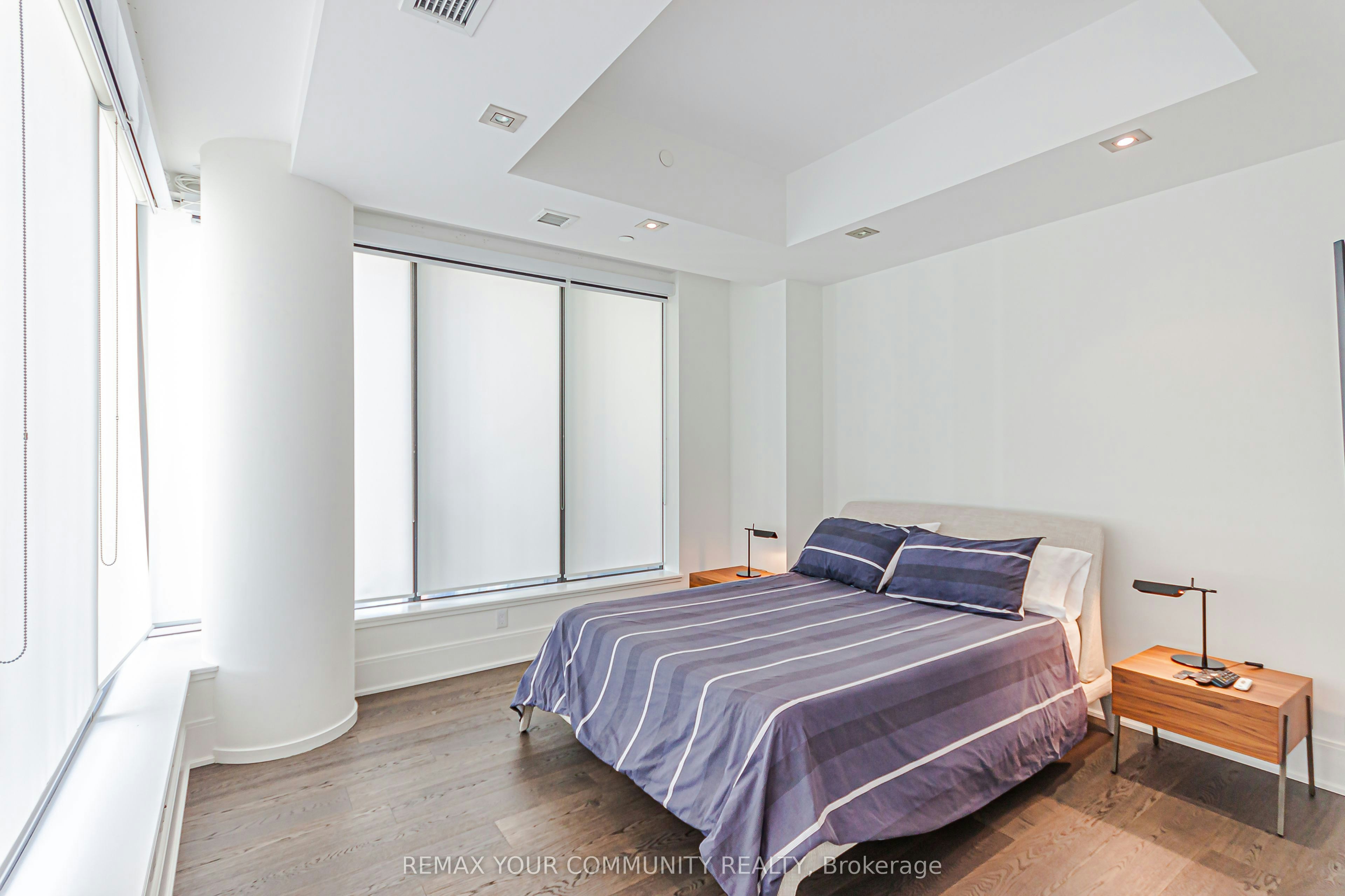 902-77 Charles Street W, Toronto, ON, M5S 2X1 - 25