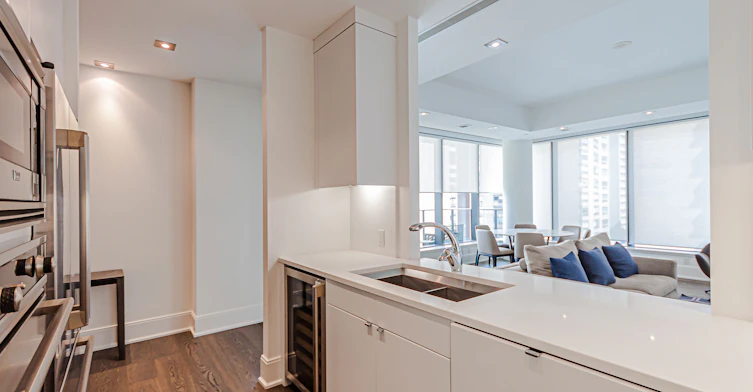 902-77 Charles Street W, Toronto, ON, M5S 2X1 - 14