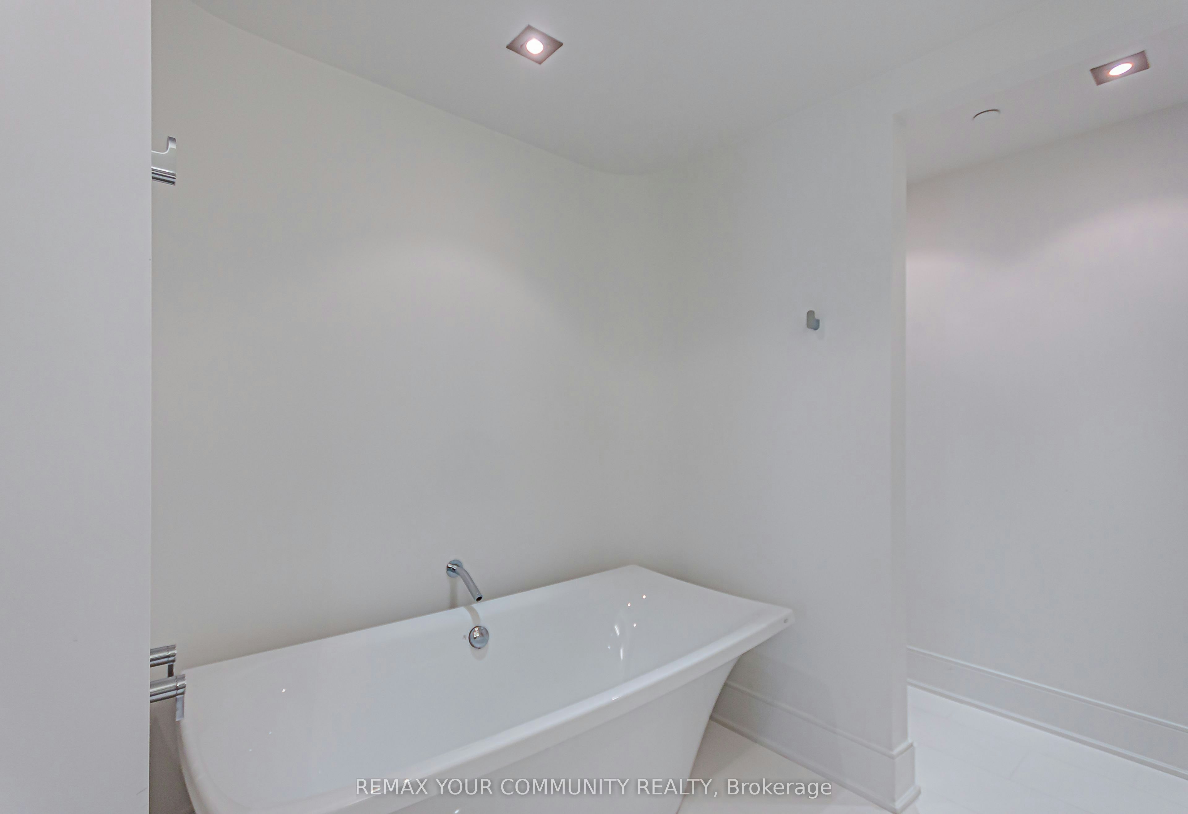902-77 Charles Street W, Toronto, ON, M5S 2X1 - 34
