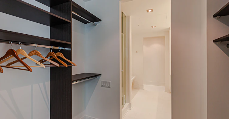 902-77 Charles Street W, Toronto, ON, M5S 2X1 - 31