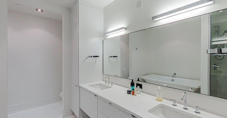 902-77 Charles Street W, Toronto, ON, M5S 2X1 - 33