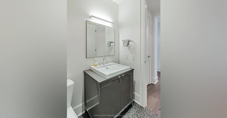 902-77 Charles Street W, Toronto, ON, M5S 2X1 - 10