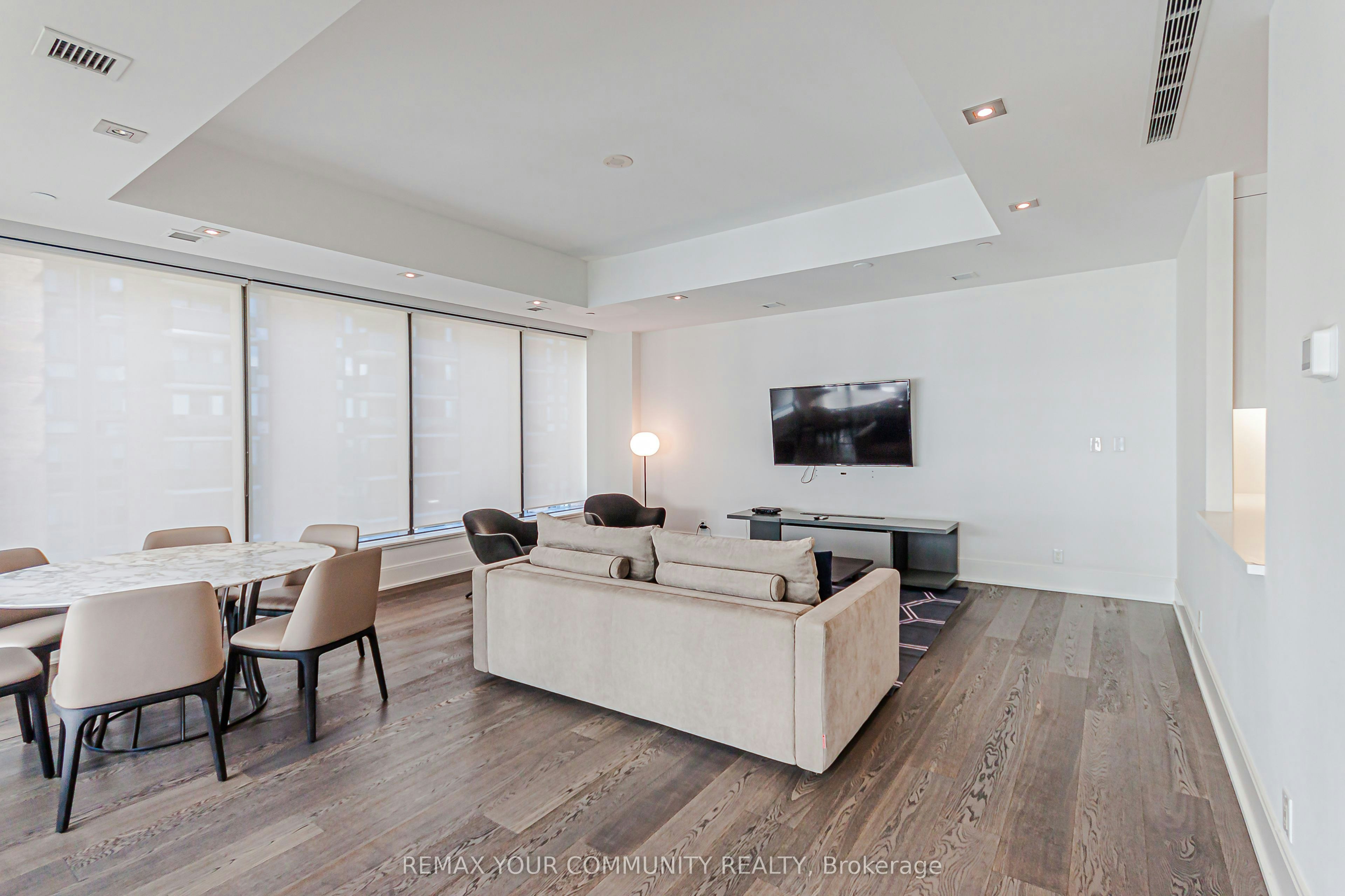 902-77 Charles Street W, Toronto, ON, M5S 2X1 - 15