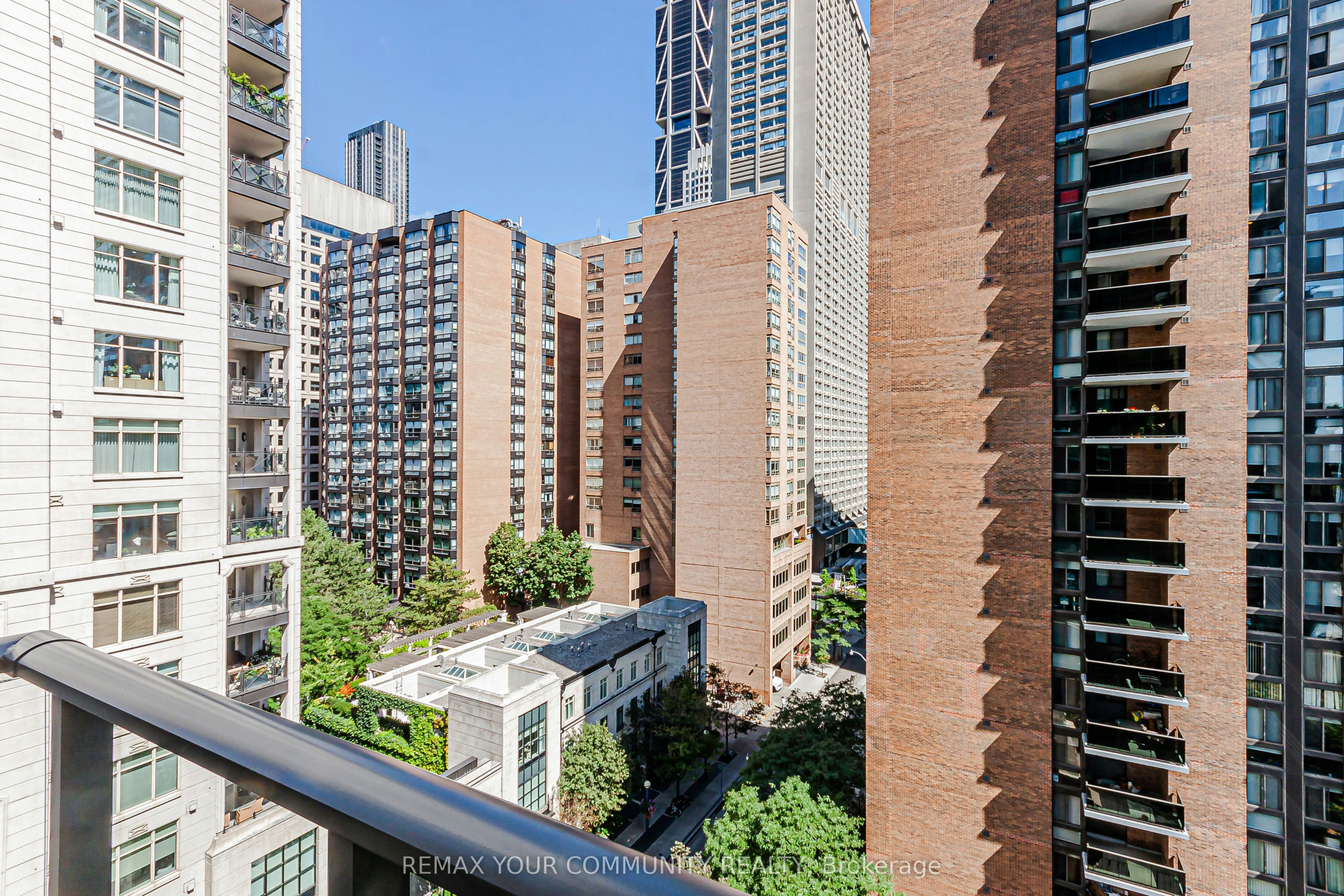902-77 Charles Street W, Toronto, ON, M5S 2X1 - 23