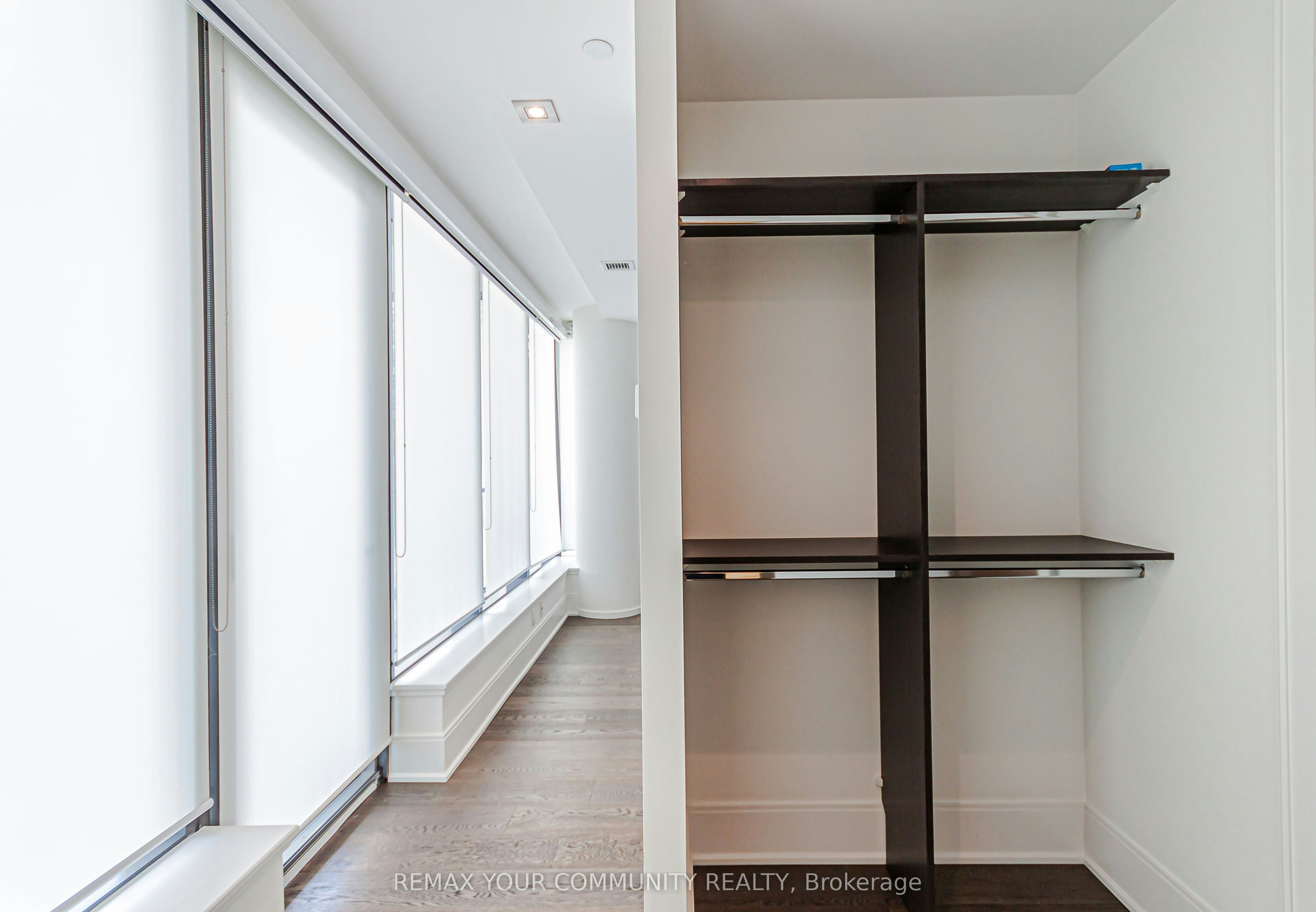 902-77 Charles Street W, Toronto, ON, M5S 2X1 - 24