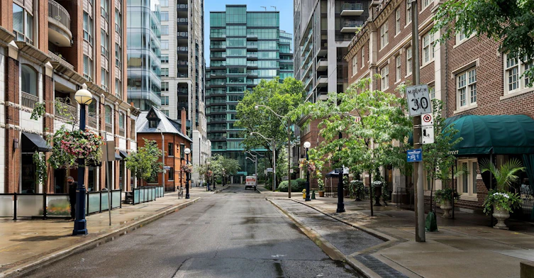 902-77 Charles Street W, Toronto, ON, M5S 2X1 - 2