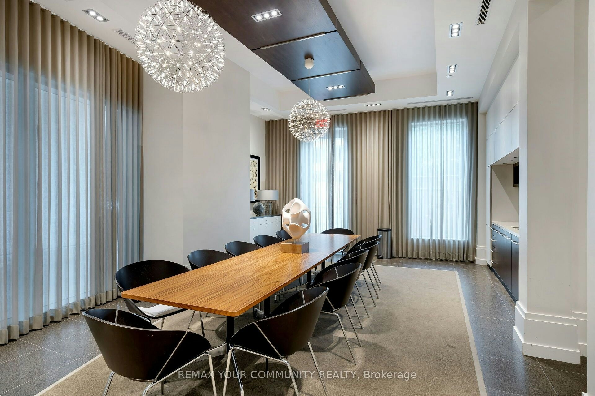 902-77 Charles Street W, Toronto, ON, M5S 2X1 - 46