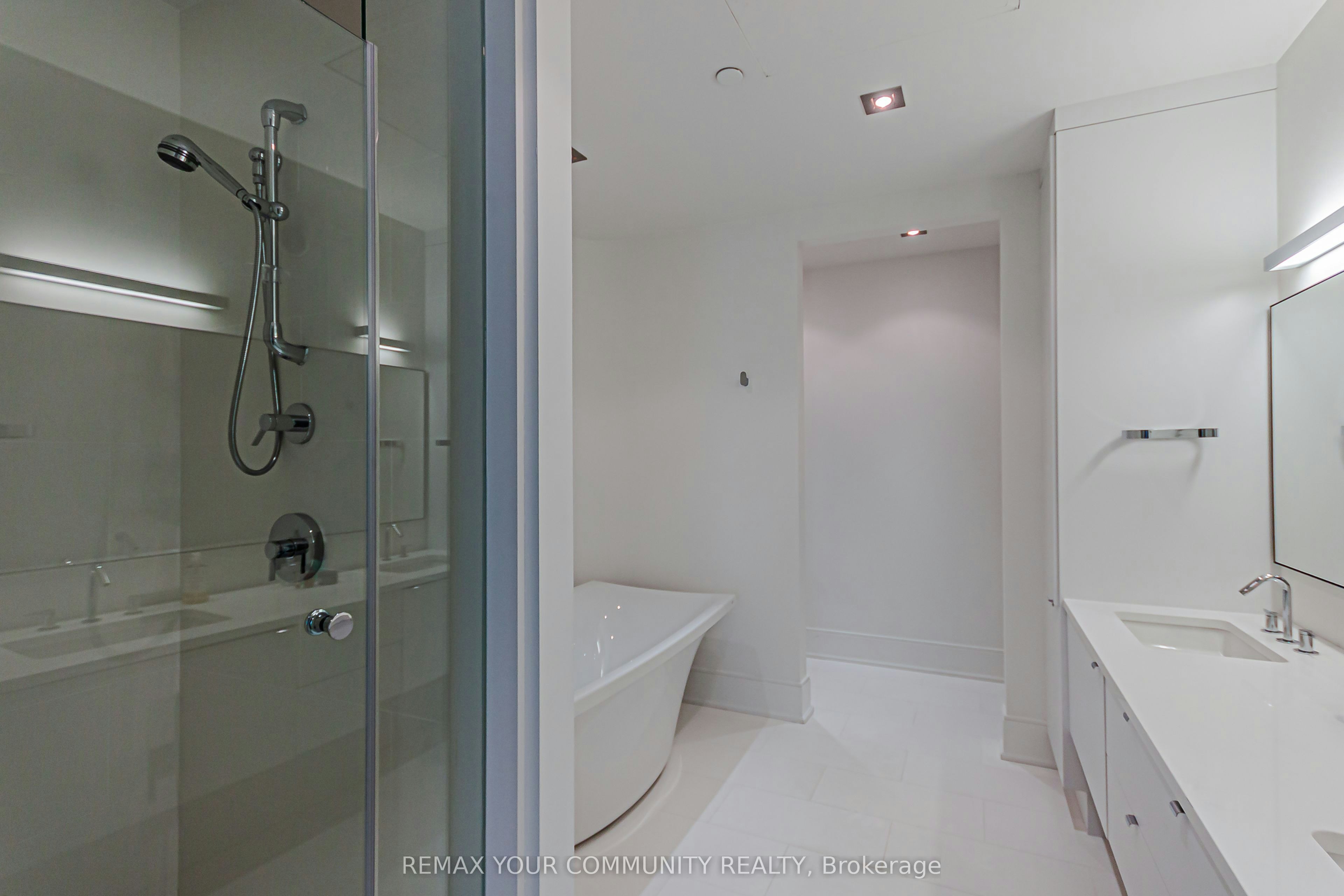 902-77 Charles Street W, Toronto, ON, M5S 2X1 - 32