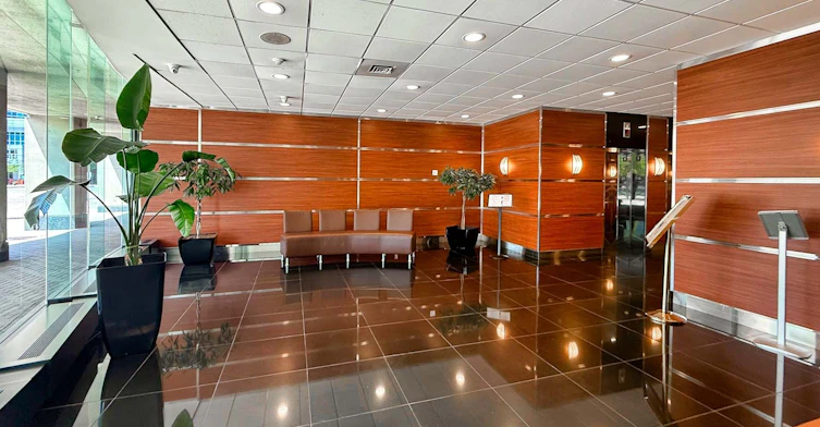1602-77 Harbour Square, Toronto, ON, M5J 2S2 - 4