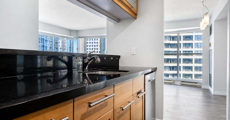1602-77 Harbour Square, Toronto, ON, M5J 2S2 - 14