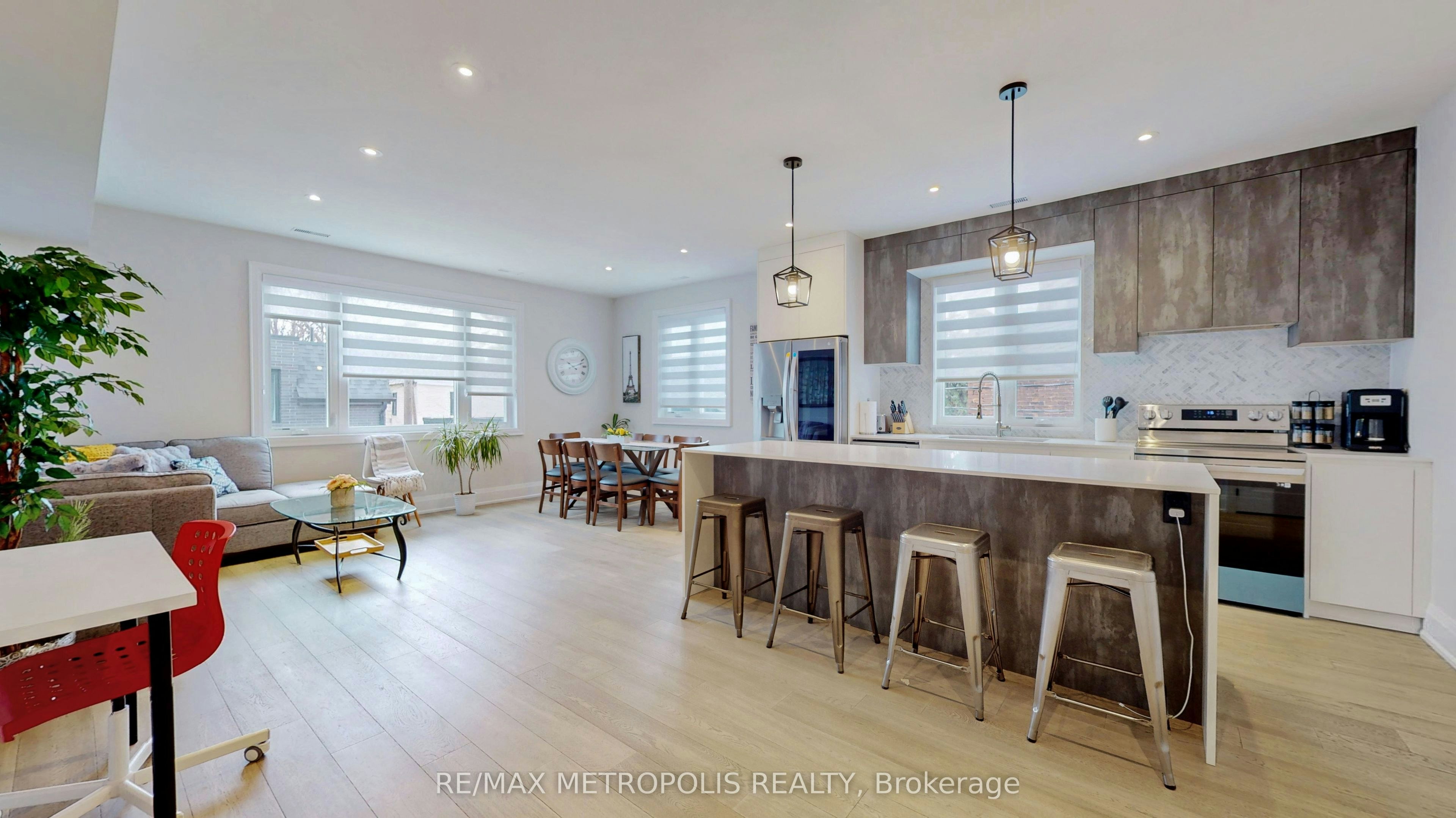 2&3 Floor-165 Manning Avenue, Toronto, ON, M6J 2K6 - 8