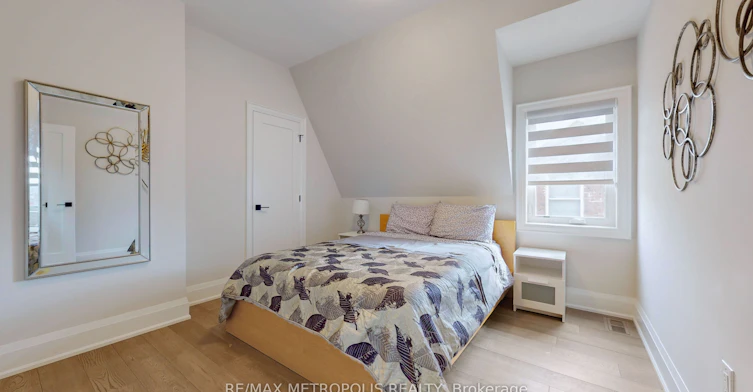 2&3 Floor-165 Manning Avenue, Toronto, ON, M6J 2K6 - 26
