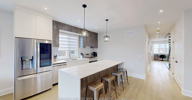 2&3 Floor-165 Manning Avenue, Toronto, ON, M6J 2K6 - 18