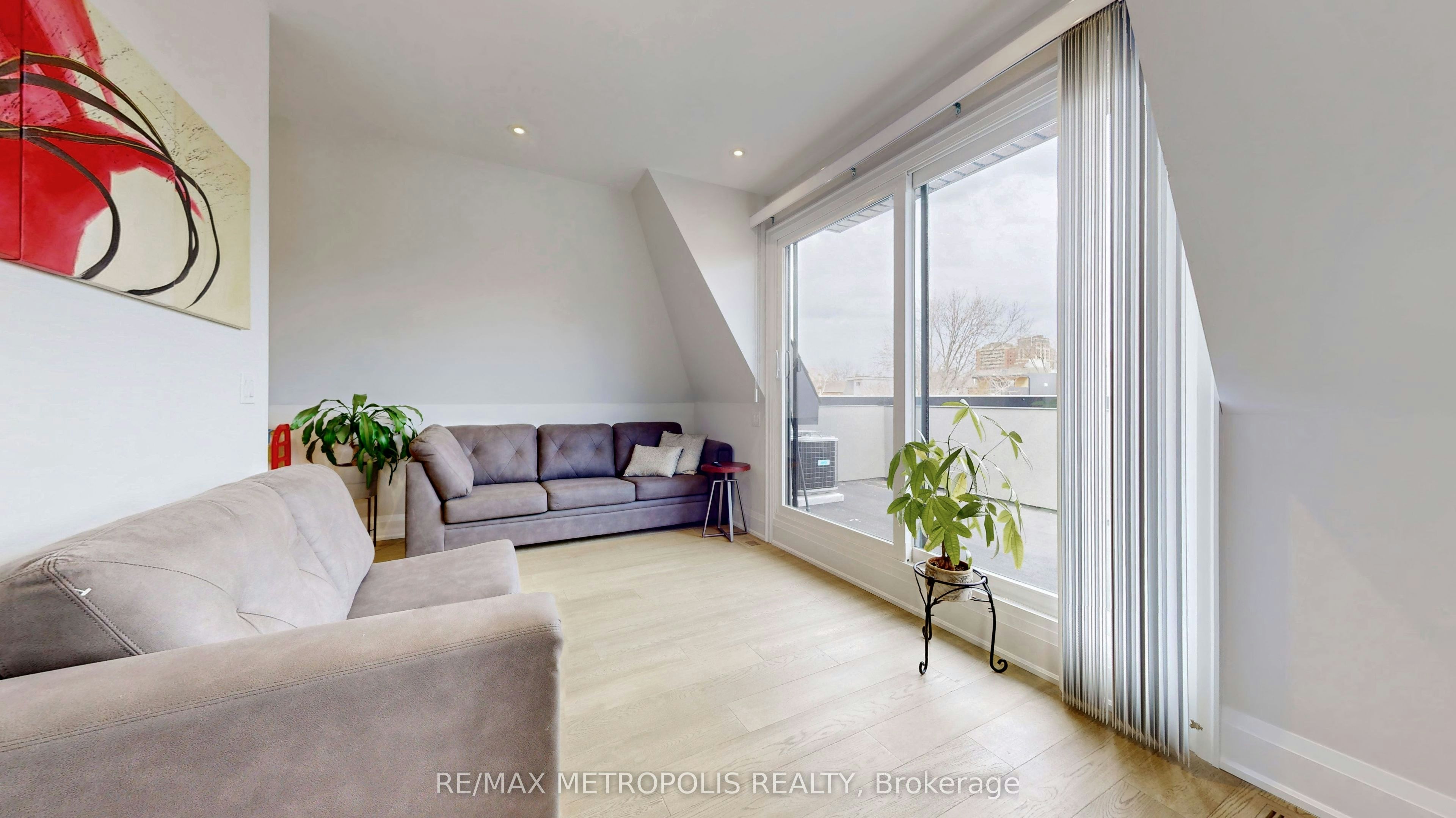 2&3 Floor-165 Manning Avenue, Toronto, ON, M6J 2K6 - 31