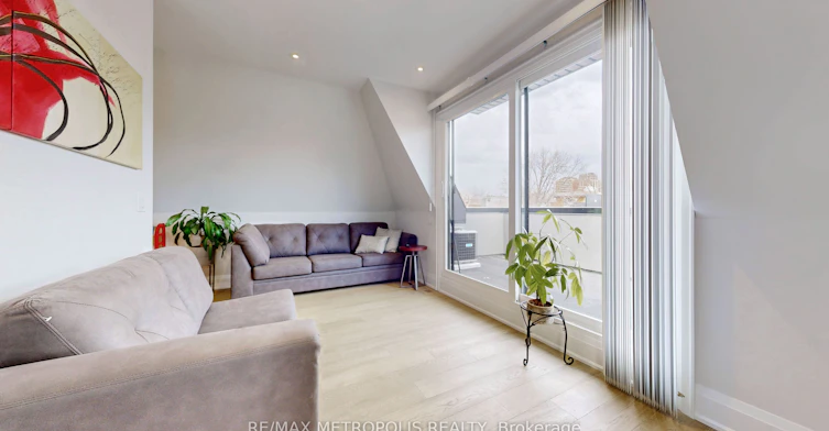 2&3 Floor-165 Manning Avenue, Toronto, ON, M6J 2K6 - 31