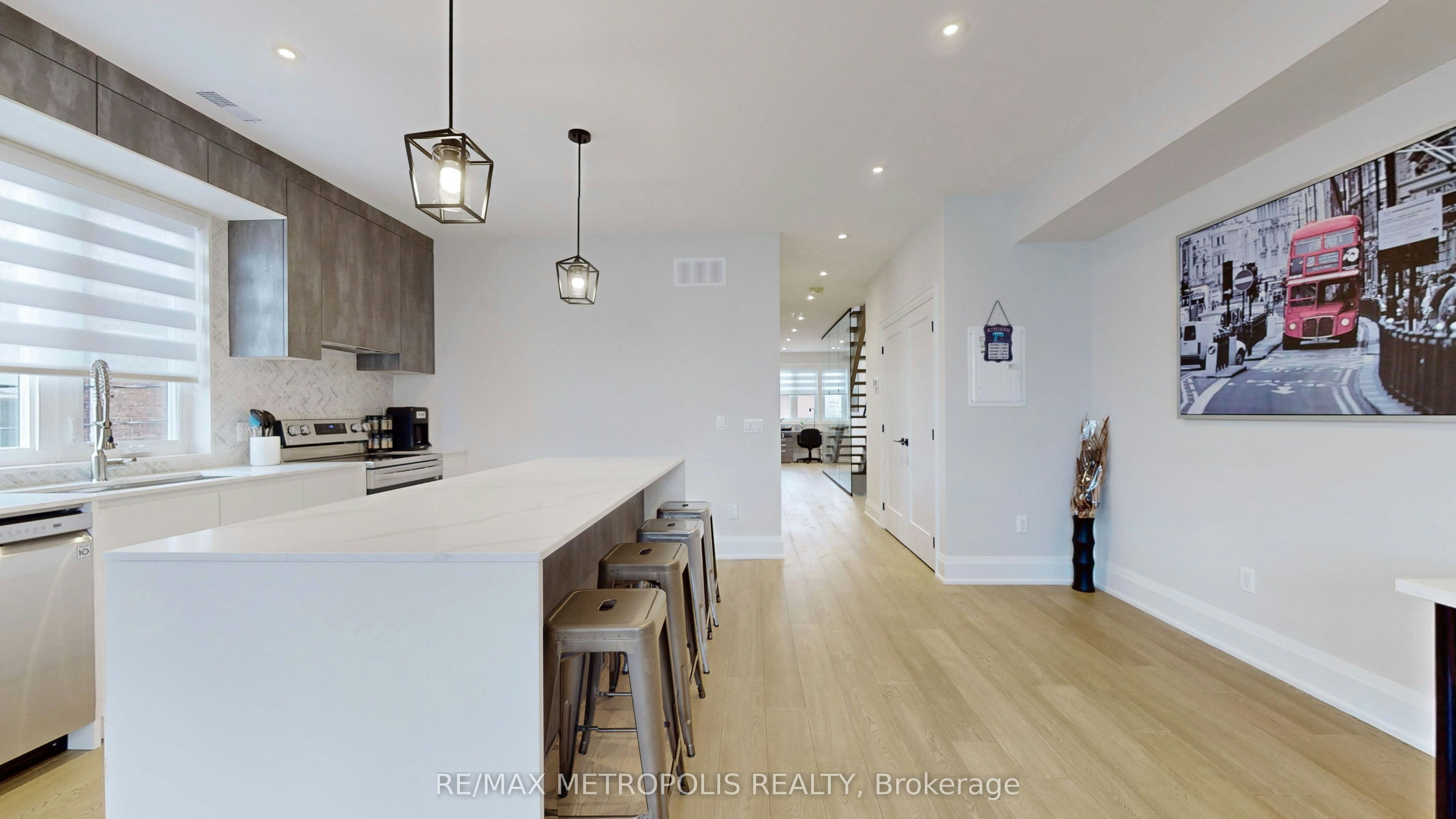 2&3 Floor-165 Manning Avenue, Toronto, ON, M6J 2K6 - 16