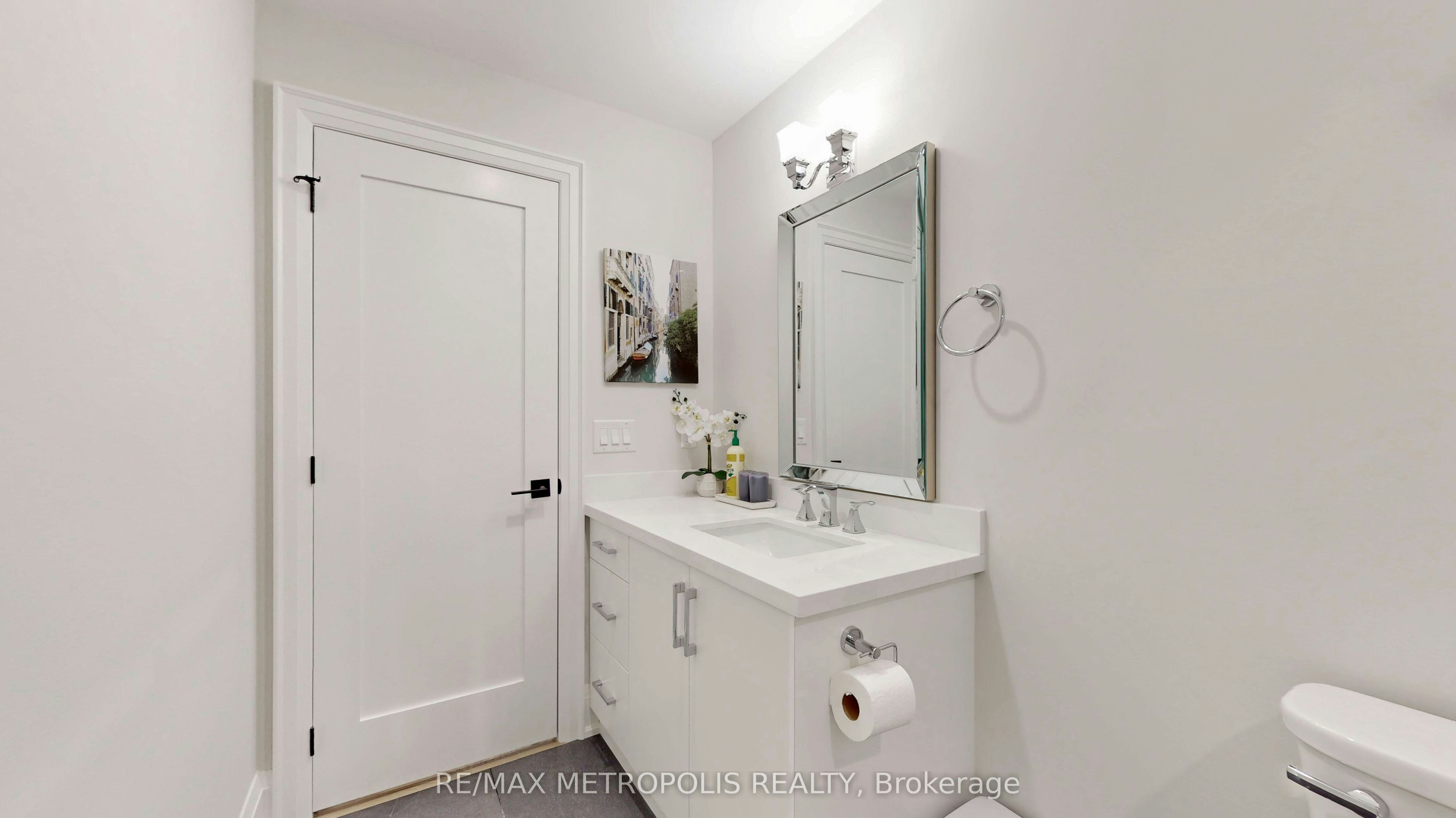 2&3 Floor-165 Manning Avenue, Toronto, ON, M6J 2K6 - 2