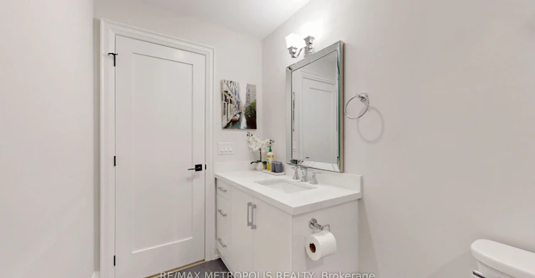 2&3 Floor-165 Manning Avenue, Toronto, ON, M6J 2K6 - 2
