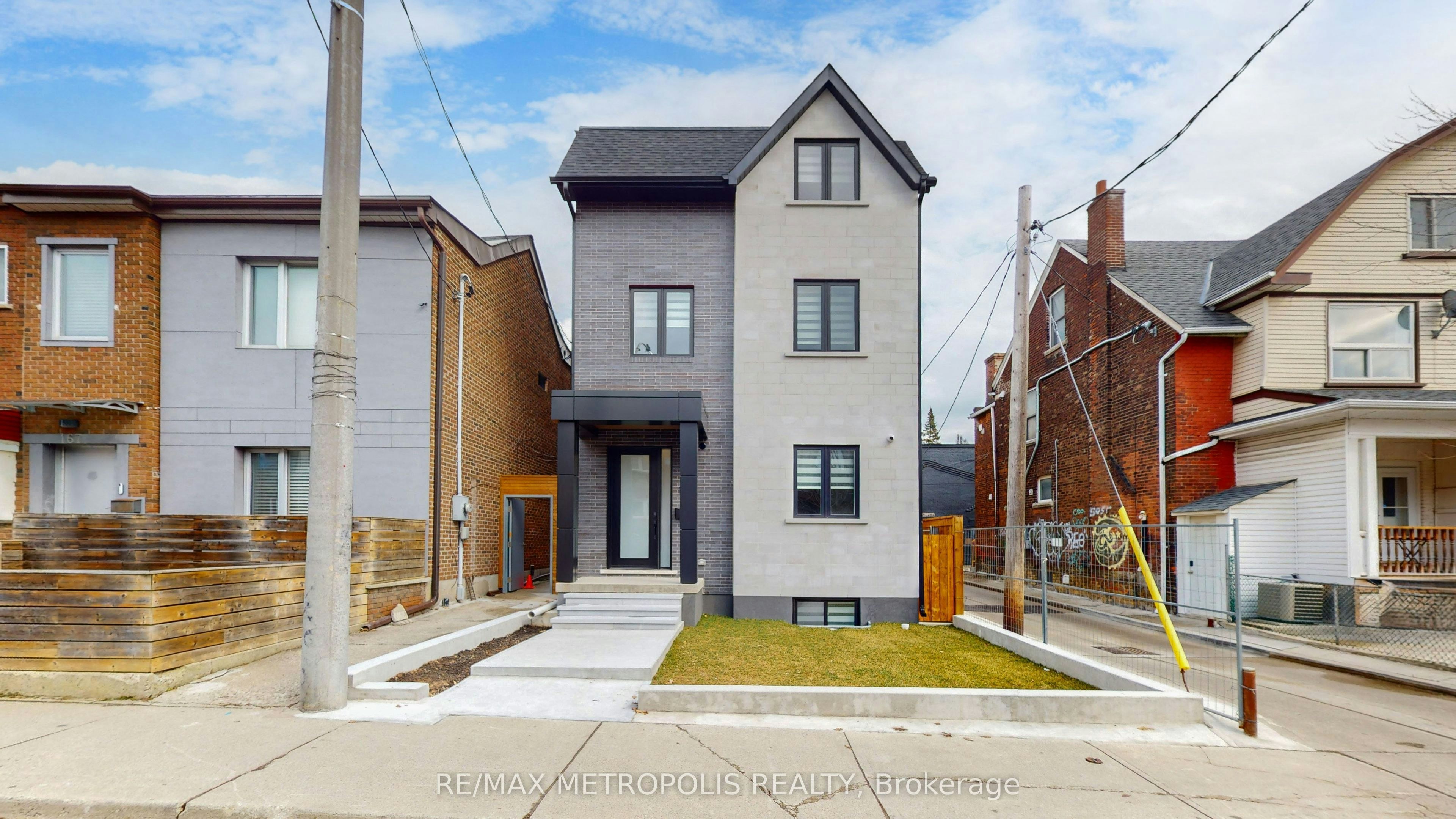 2&3 Floor-165 Manning Avenue, Toronto, ON, M6J 2K6 - 28