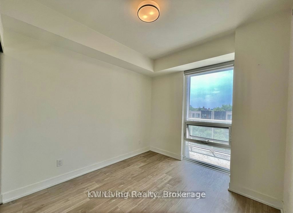 302-80 Vanauley Street, Toronto, ON, M5T 0C9 - 5