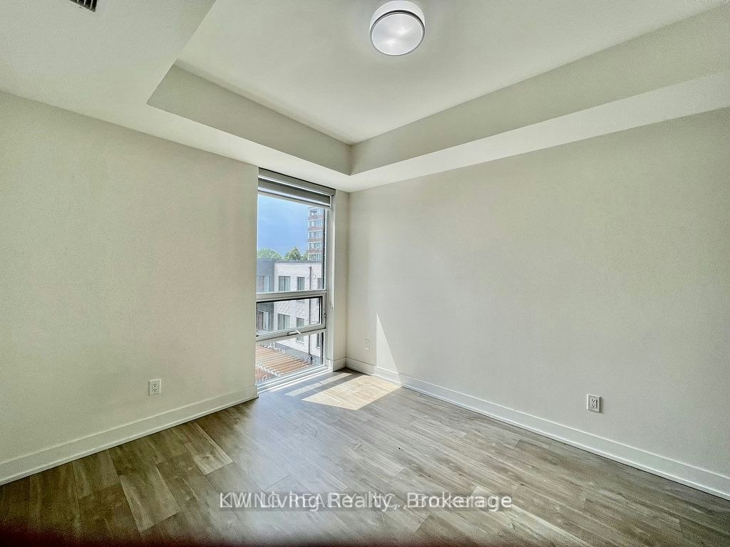 302-80 Vanauley Street, Toronto, ON, M5T 0C9