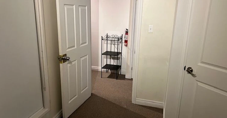 Lower-208 Carlton Street, Toronto, ON, M5A 2L1 - 31
