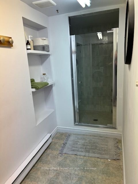 Lower-208 Carlton Street, Toronto, ON, M5A 2L1 - 18