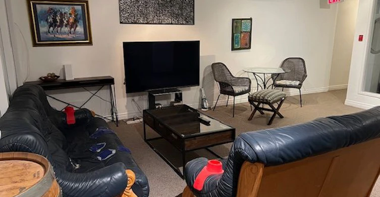 Lower-208 Carlton Street, Toronto, ON, M5A 2L1 - 16