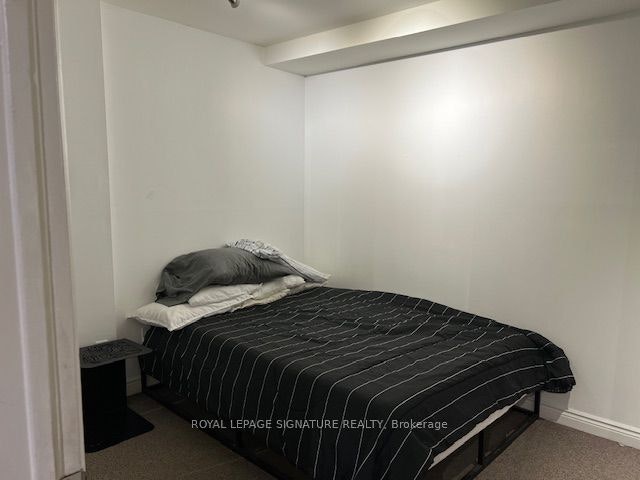 Lower-208 Carlton Street, Toronto, ON, M5A 2L1 - 20