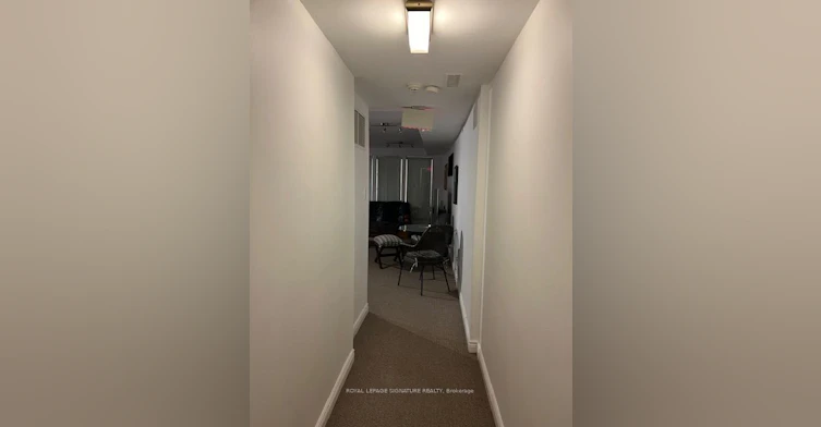 Lower-208 Carlton Street, Toronto, ON, M5A 2L1 - 8