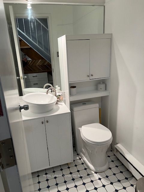 Lower-208 Carlton Street, Toronto, ON, M5A 2L1 - 17