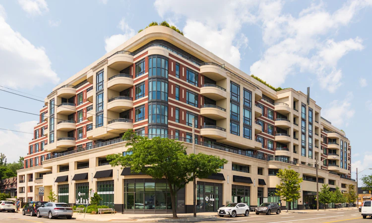406-1700 Avenue Road