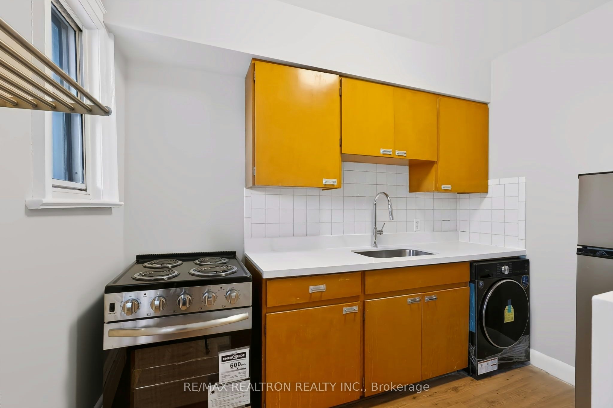 3-3232 Yonge Street, Toronto, ON, M4N 2L4 - 6