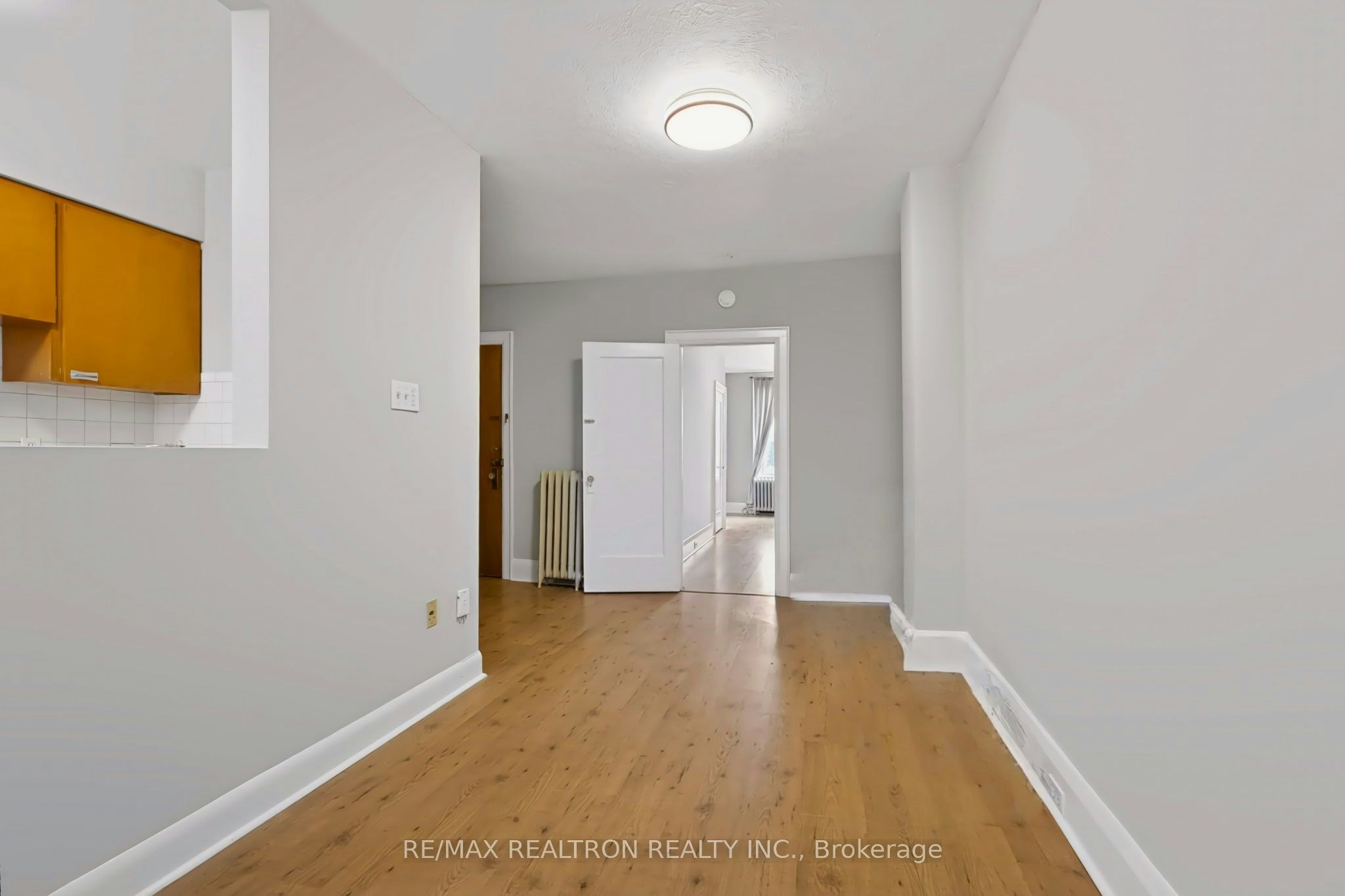 3-3232 Yonge Street, Toronto, ON, M4N 2L4 - 3