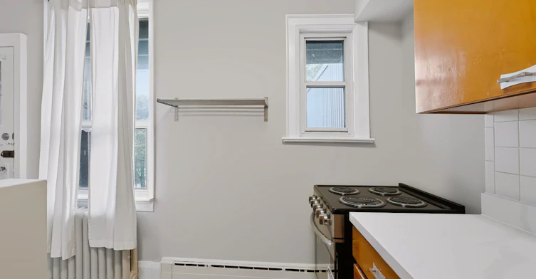 3-3232 Yonge Street, Toronto, ON, M4N 2L4 - 4