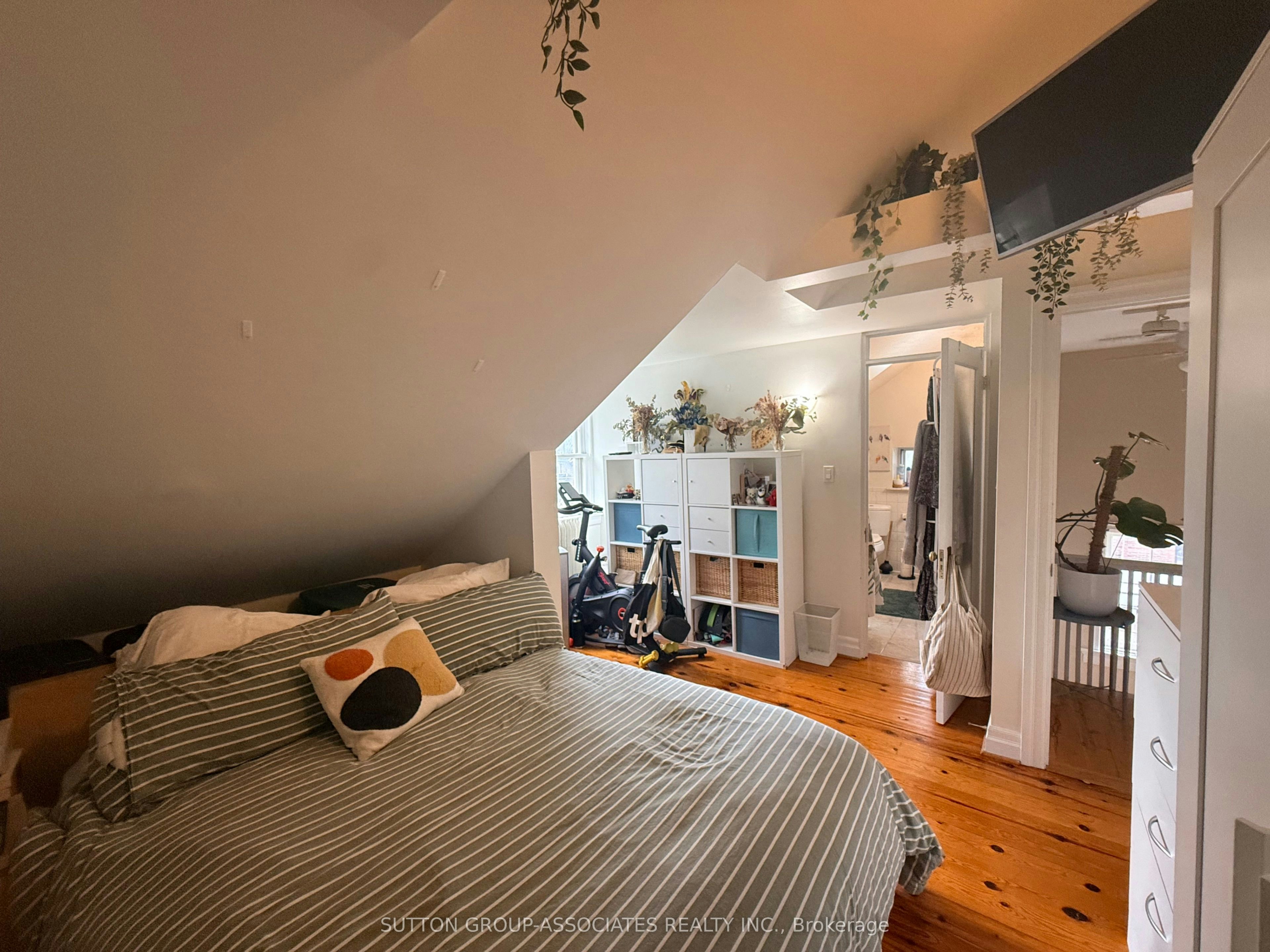 Upper-184 Madison Avenue, Toronto, ON, M5R 2S5 - 31
