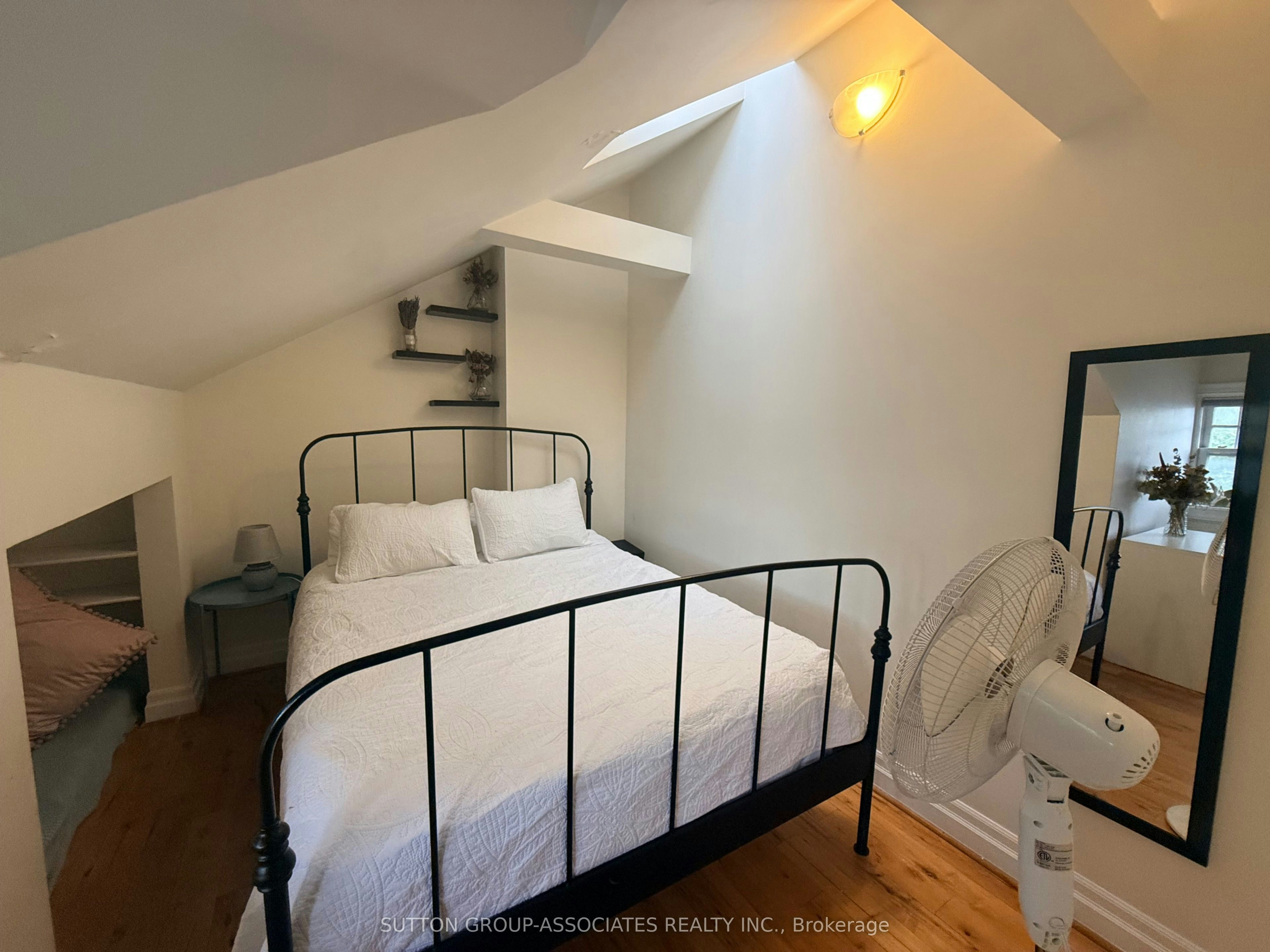 Upper-184 Madison Avenue, Toronto, ON, M5R 2S5 - 25